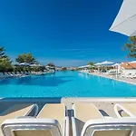Hotel Bluesun Village Alan