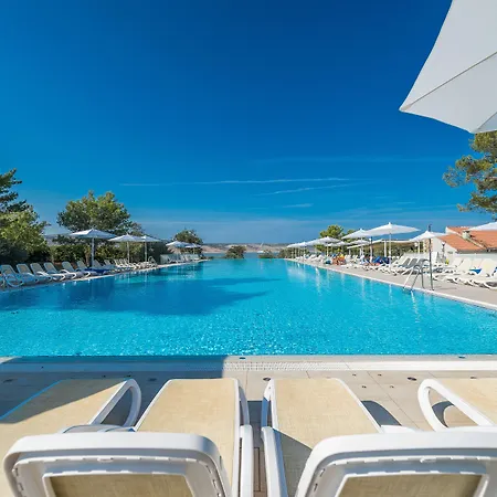 Hotel Bluesun Village Alan