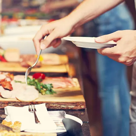 Bluesun Village Alan מלון