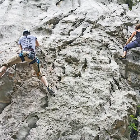 Bluesun Village Alan 호텔