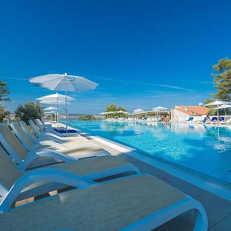 Bluesun Village Alan 3* Starigrad Paklenica