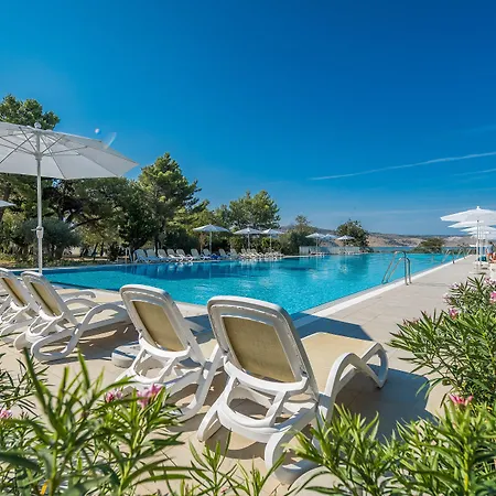Bluesun Village Alan 3* Starigrad Paklenica